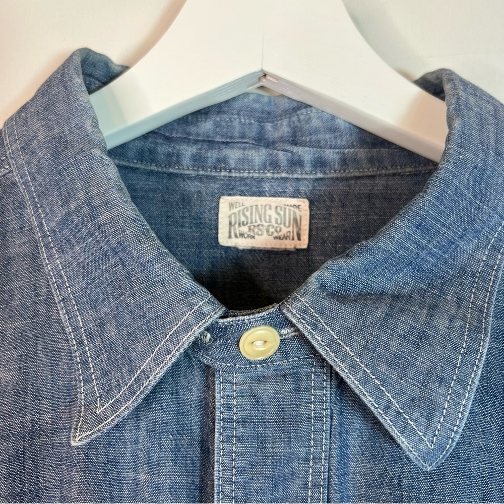 Rising Sun Co Chambray Men’s Button Down Shirt - Picture 4 of 7